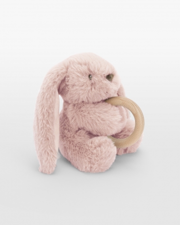 bitring i trä med mjuk kanin