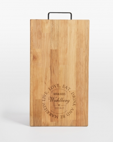 Skärbräda i al med bröllopstema