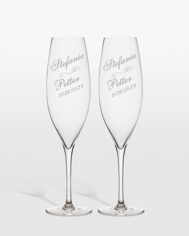 Personligt graverade champagneglas till brudparet