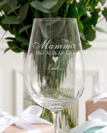 Personligt graverat vinglas till mamma