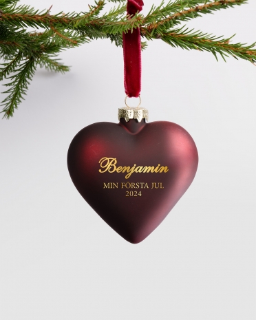 Hjärtformad, röd julgranskula med namn