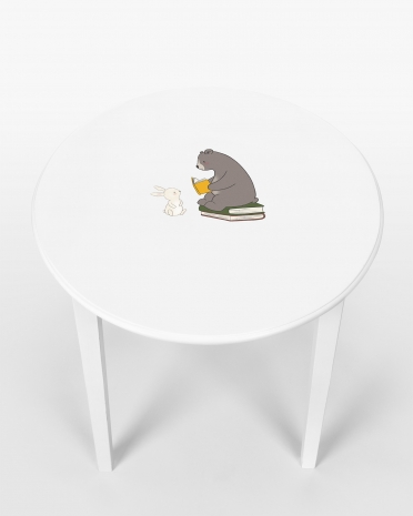 barnbord med motiv av en björn