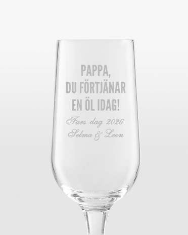 graverat ölglas med personlig text till pappa