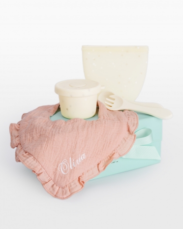 presentset för baby med dregellapp med namn