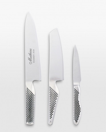 Knivset från global med personlig gravyr - perfekt examenspresent