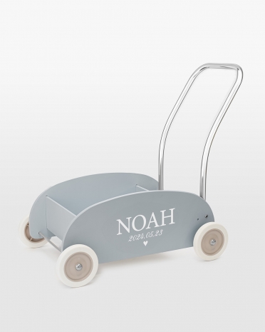 läragåvagn med namn