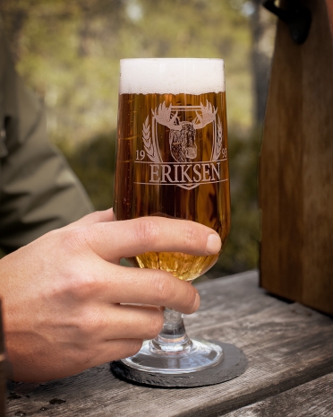 personligt ölglas med jakttema