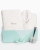 Presentset med badrock och handduk med namn samt doftpinnar