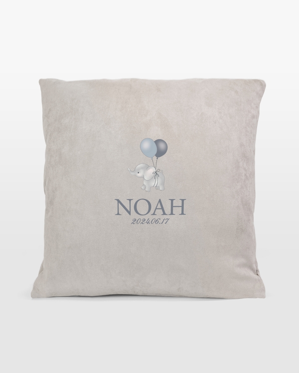 Kuddfodral med namn och födelsedatum