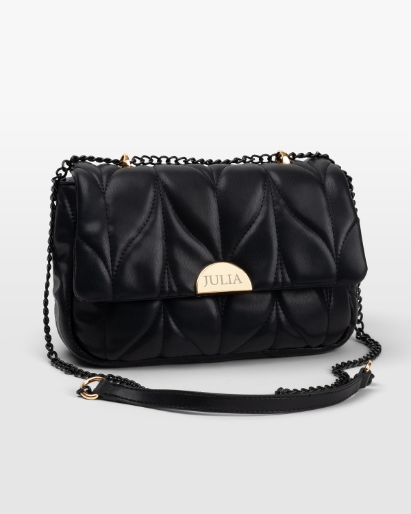 Svart handväska med graverat namn