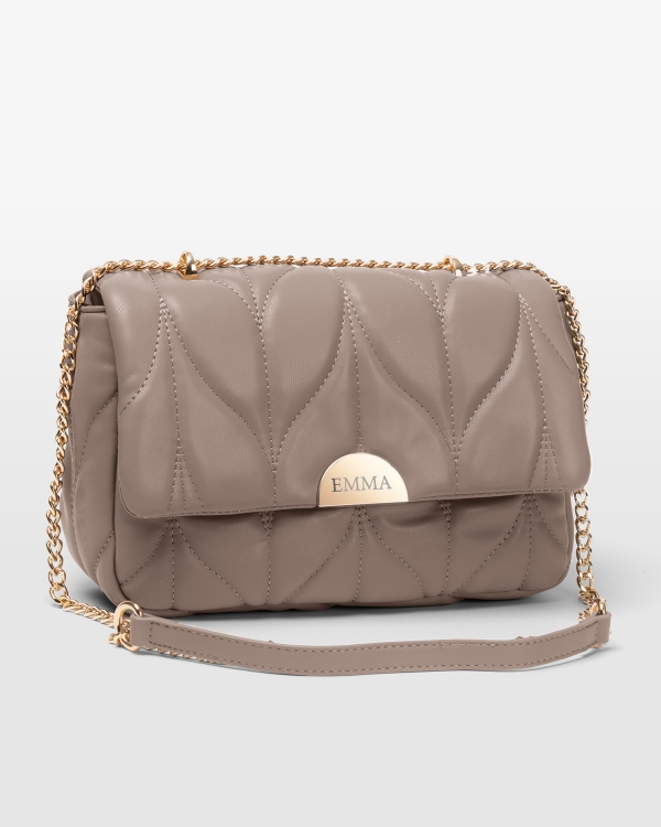 Brun handväska med graverat namn