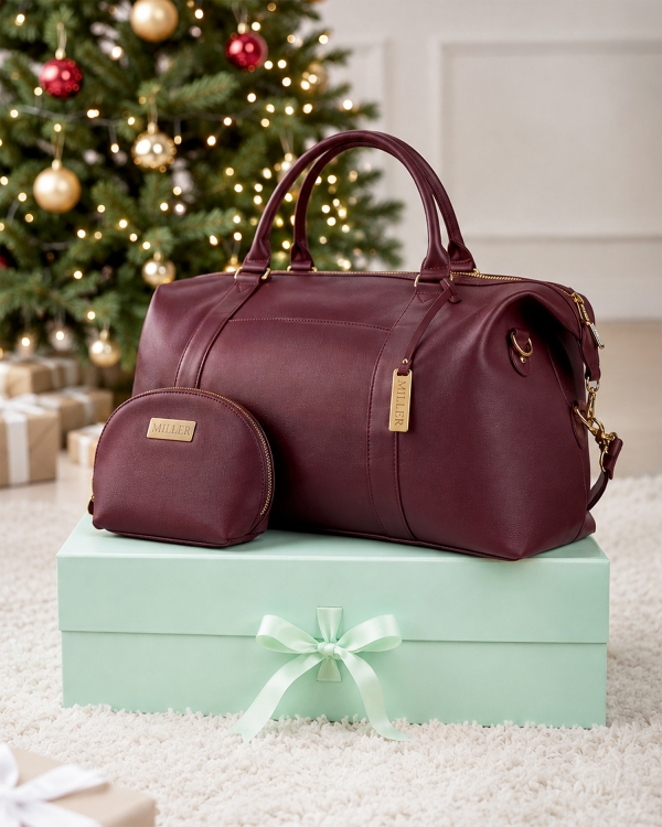 julklappstips till henne med graverad weekendbag och necessär