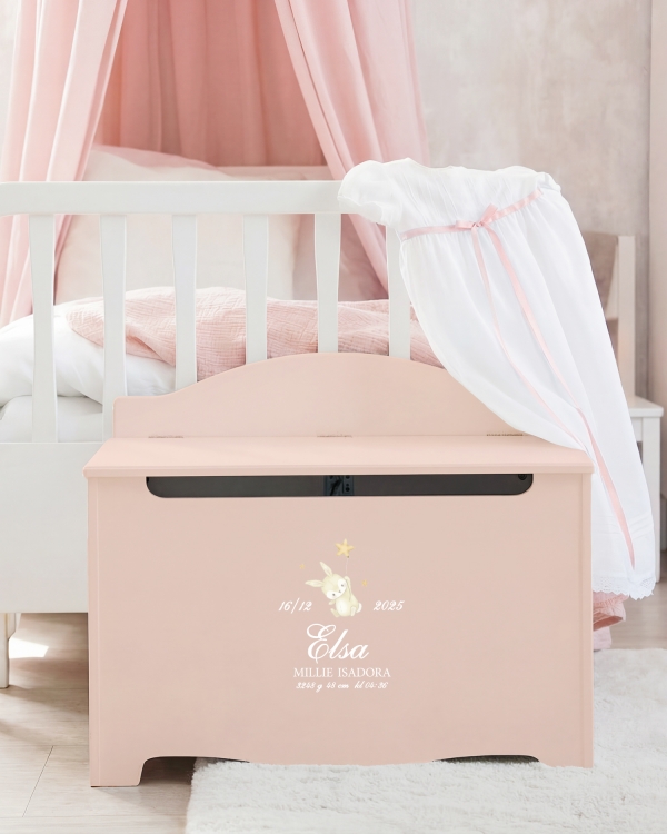 Rosa dopkista med kaninmotiv och personlig märkning