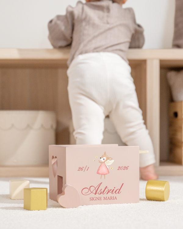 Plocklåda med rådjursmotiv och namn