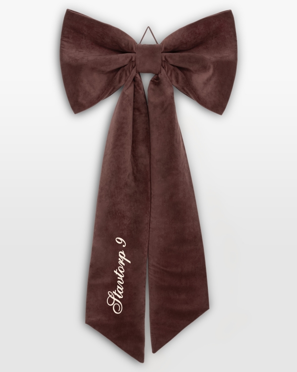 Stor dekorationsrosett i brun sammet som märks med valfritt namn, adress eller julhälsning