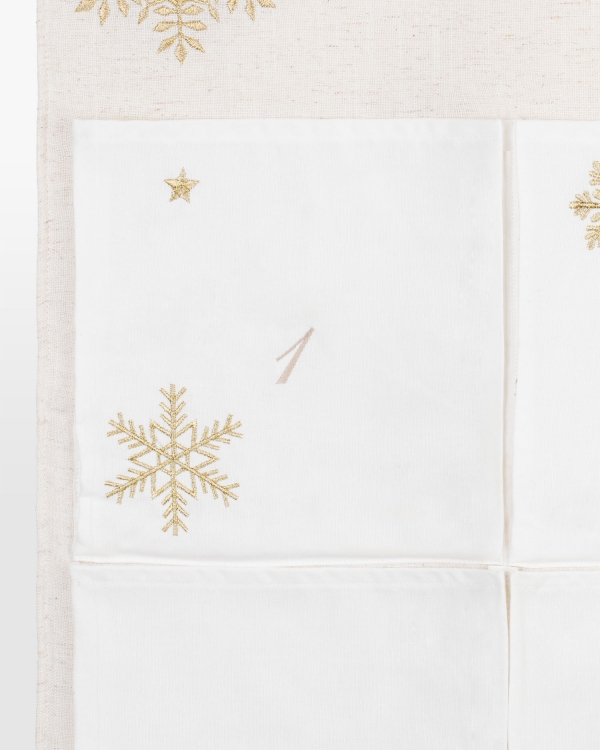 kalender med fickor för paket