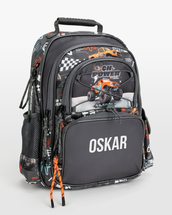 Barnryggsäck med monstertrucks, med namn