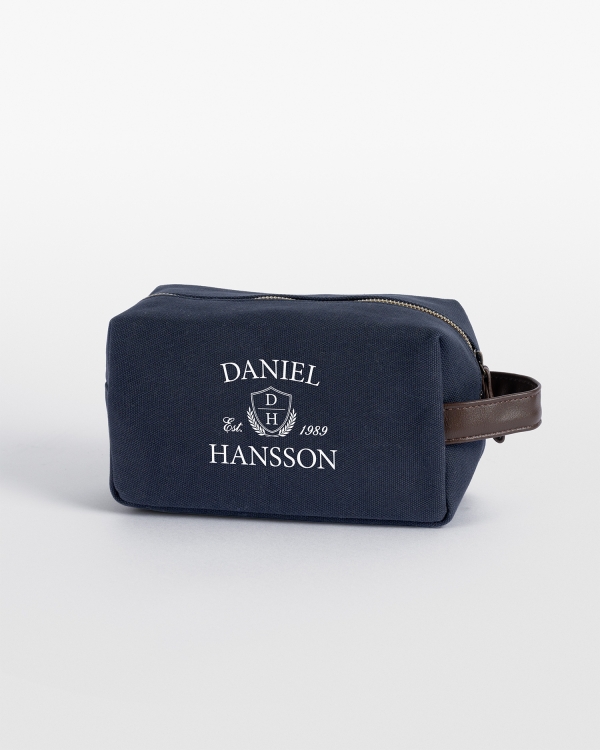 marinblå necessär med namn för herrar