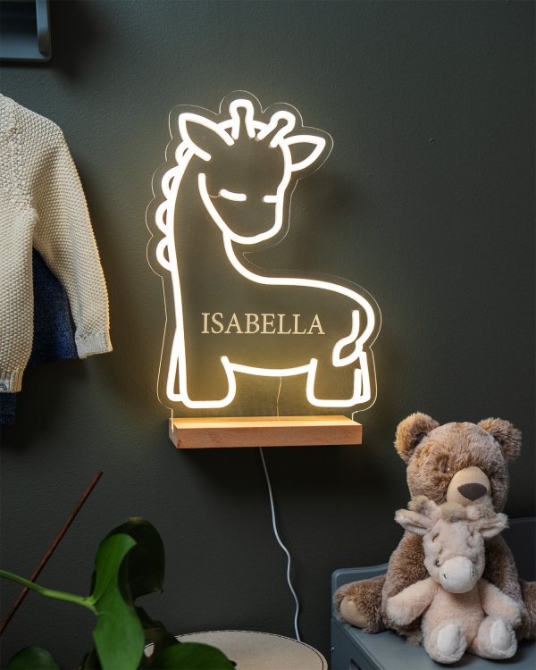 Justerbar neonlampa med giraffmotiv och gravyr