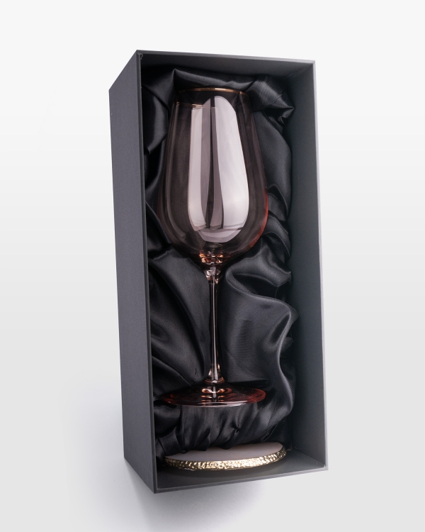 Rosa vinglas med presentförpackning