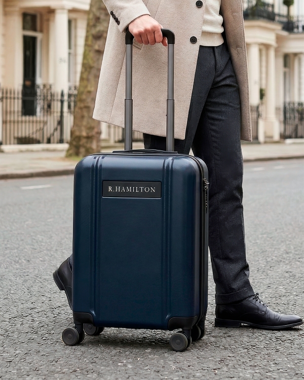 Navy kabinväska med guldbricka med namn