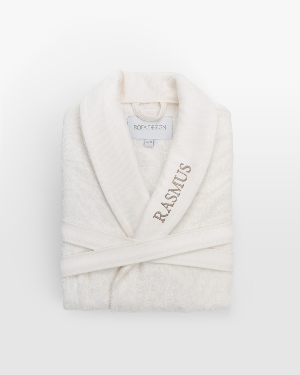 broderad badrock med namn
