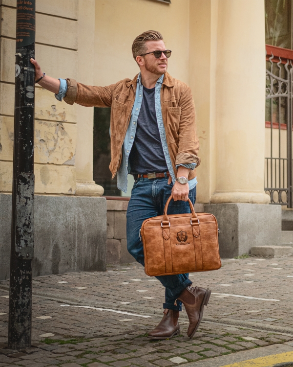 Axelremsväska med namn Cognac - Lounge