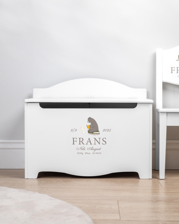 Kista med barnets födelseuppgifter