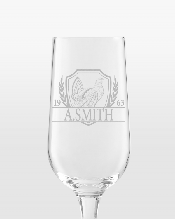 Graverat ölglas till den jaktintresserade med namn och valfritt jaktmotiv