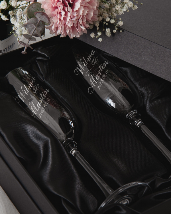 Personlig bröllopspresent, Champagneglas med namn