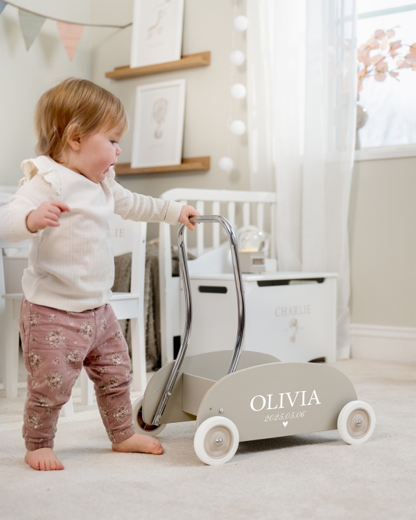 Grå lära gå vagn med personligt namn