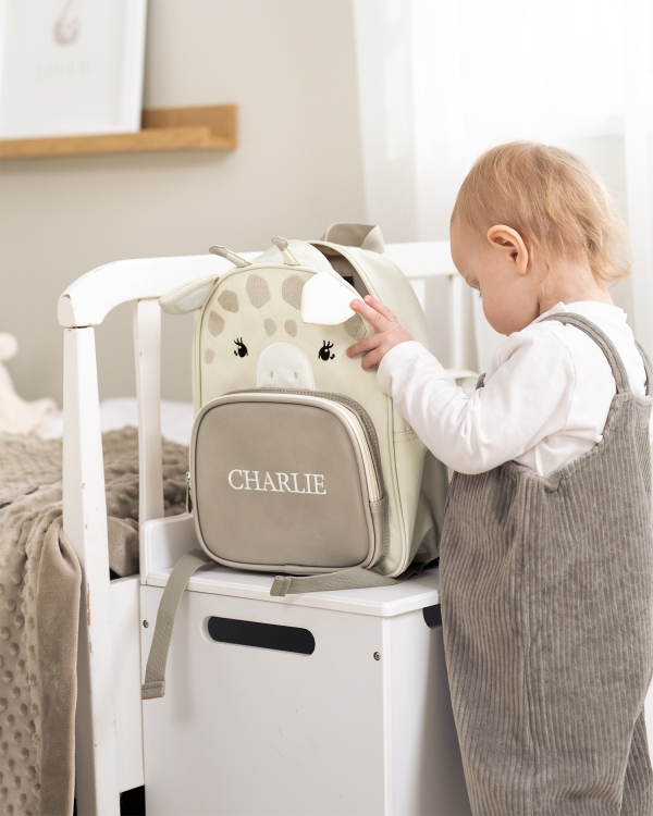 Ryggsäck med giraffmotiv och namn