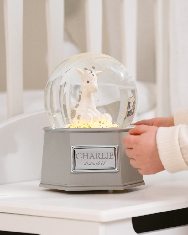 snöglob med namn är en personlig doppresent