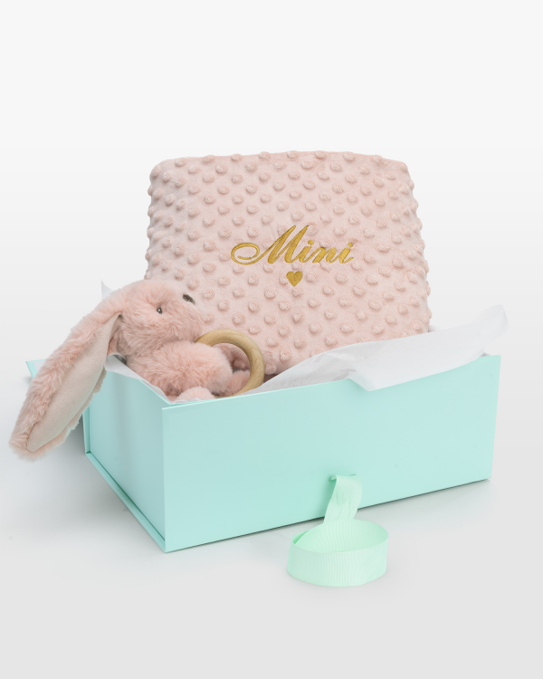 Presentset med gosedjur med bitring och filt med namn