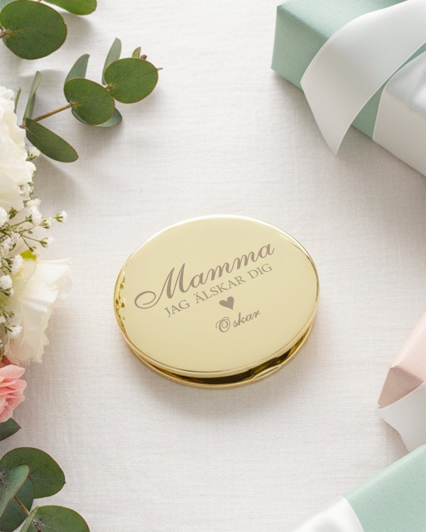 Present till mamma med graverad text