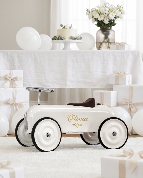 Present för namngivning med en vit sparkbil med personlig text