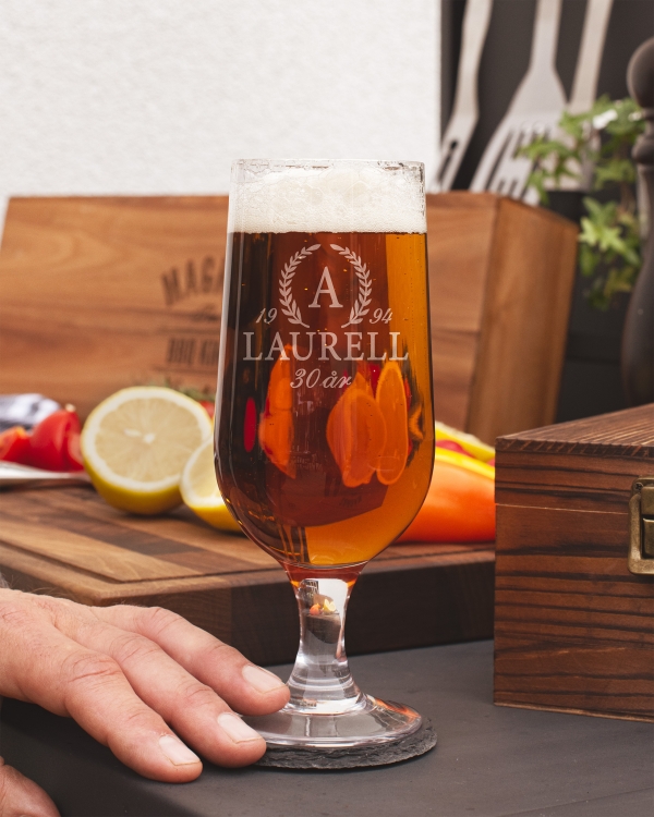 personligt graverade glas till honom