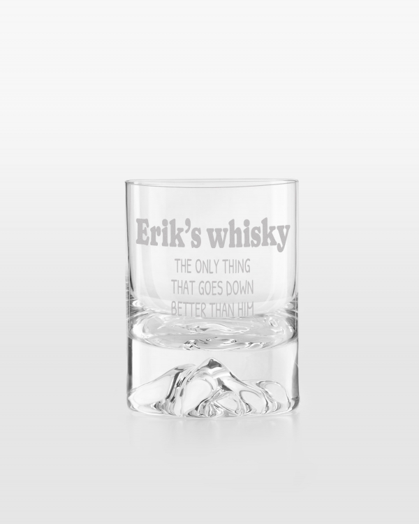 Graverat whiskyglas med valfritt namn och budskap
